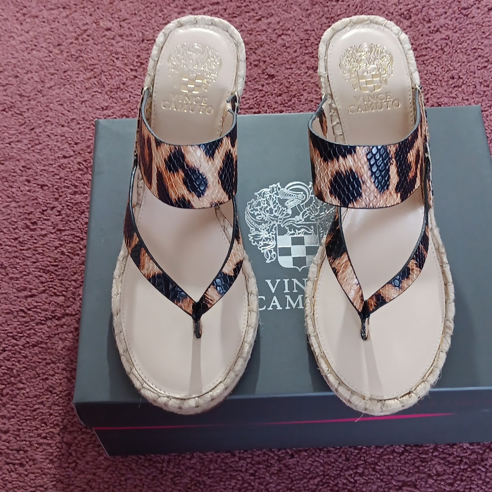 NWOT Vince Camuto Leopard Thong Toe, Wedge Heel  Sandals